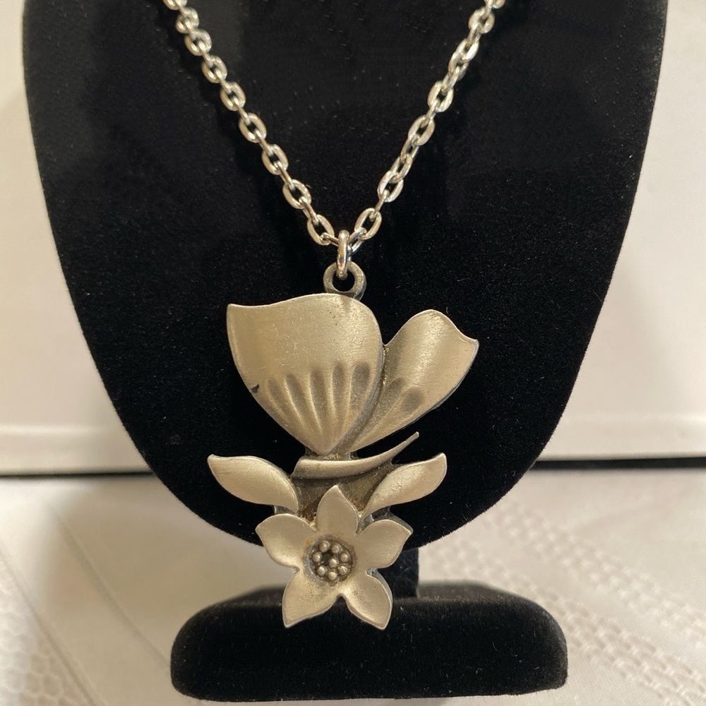 Vintage R. Tennesmed Sweden Mod Pewter Figural Butterfly Necklace - Picture 5 of 9